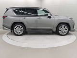 オフロード性能を最大に高めた走行モード「OFFROAD」が新たに設定されています。