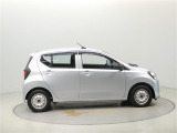 ご覧の車両以外にも多数のU-CARを展示販売しております。