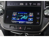 使いやすさや安全性を追求したステアリング周り!高級車ゆえにスイッチ類が多いのも特徴ですね!考え尽くされた配置ですぐに使いこなす事が出来ますのでご安心下さい!是非、体感してみて下さい!!