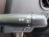 AUTOの位置にセットしておくと、暗くなったら自動でライトの点灯をサポートしてくれます!高速道路でのトンネル通過時など便利です!