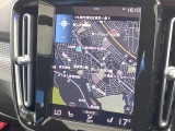 ●純正ナビ:一体感のあるナビは、高級感ある車内を演出してくれます。Bluetooth再生などオーディオ機能も充実しておりますので、運転もより楽しめます♪