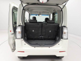 天井高で、背の高い荷物も積みやすいです。ベビーカーやスポーツ用具など積みやすいのでお出かけの範囲が広がります。