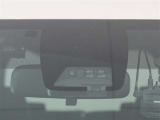 サポカーは、高齢運転者を含めたすべてのドライバーによる交通事故の発生防止・被害軽減対策の一環として、国が推奨する新しい自動車安全コンセプトです。詳しくは販売店スタッフまでおたずねください。