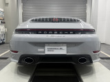 オプション:フルカラー ポルシェ クレスト付きホイールセンターキャップ、スポーツ シート プラス(4方向電動調整)、助手席フットウェル ストレージネット