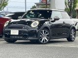 100台限定車!走行少ない!ワンオーナー!専用17インチアルミ!シルバールーフ!タッチパネル式HDDナビ!バックカメラ!ACC!ピアノブラックエクステリア!LEDヘッドライト!
