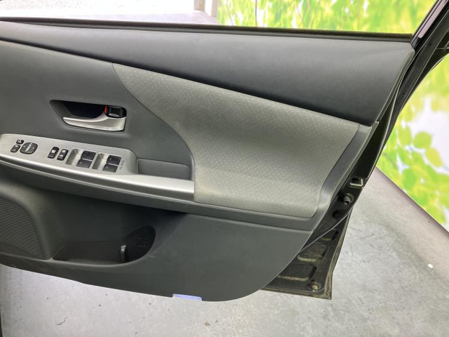 トヨタ プリウスα 1.8 S の中古車詳細 (105,700km, ブラック, 茨城県