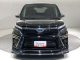 「フロントマスク」です。車の印象を決めるのは【顔】。この車の顔つきは、きっとあなたにピッタリ!?