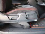 【シートアジャスター】上下調整できるシートアジャスター!運転手にあったドライバーズポジションができますね。