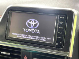 【純正ナビ】人気の純正ナビを装備しております。ナビの使いやすさはもちろん、オーディオ機能も充実!キャンプや旅行はもちろん、通勤や買い物など普段のドライブも楽しくなるはず♪
