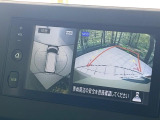 【アラウンドビューモニター】専用のカメラにより、上から見下ろしたような視点で360度クルマの周囲を確認することができます☆死角部分も確認しやすく、狭い場所での切り返しや駐車もスムーズに行えます。