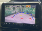 【バックカメラ】駐車時に後方がリアルタイム映像で確認できます。大型商業施設や立体駐車場での駐車時や、夜間のバック時に大活躍!運転スキルに関わらず、今や必須となった装備のひとつです!