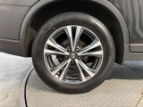 タイヤサイズは225/60R18です♪