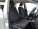 こちらのお車には認定中古車保証が1年間付いておりますのでご安心ください。さらなる安心を、という場合には、有料にはなりますが延長保証もございます。