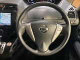 【純正革巻きステアリング】上質な革を使用することで、手にしっかり馴染みとても運転しやすいハンドルです♪