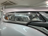LEDヘッドライトは、点灯の瞬間から最大光量を発揮し、突然暗くなるトンネルなどでの安定感を高めます。