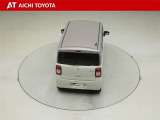 後方視界は、大きなバックドアガラスを採用し、十分確保されています。この車には、バックカメラとリヤセンサーが付いています。ご安心ください。