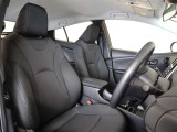 高いホールド性で運転姿勢が安定します。長距離ドライブでも疲れにくいのが魅力です♪