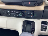 ☆シートヒーター☆エアコンの暖房をつけると頭がボーっとなりませんか?シートヒーターならその症状も解消できるかも知れません♪