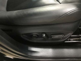 パワーシート搭載。微妙な調整が手軽にでき、最適なポジションで運転することが可能です。