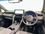 運転席まわりです。 各操作スイッチは使いやすい位置に配置されてます。