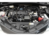 エンジンルームの樹脂部分は丁寧に磨いてツヤをだしています。当社の中古車のエンジンルームクリーニングはとても自信があります★