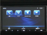 フルオートエアコン搭載。好みの温度に設定するだけで、風向や風量を自動でコントロール!いつでも快適な車内環境に。