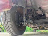 お車を安心してお乗りいただく為には、足回りの定期点検が欠かせません。サービスサポート(有償保証)では無料点検もご提供しており、安心のカーライフをお過ごしいただけるサポート体制が整っています。