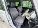 運転席シート廻りは使用感も少なく、良好な状態となっています。丁寧に使われていたことがよくわかりますね。