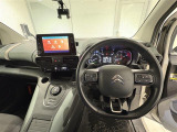 最新鋭の自社整備工場にて、車検・点検は勿論の事、あらゆるご要望にお応えすべく輸入車ディーラーならではの最新のコンピューターシステムとベテランの整備士がバックUP!