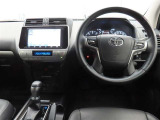 ぜひ展示車の運転席に座ってみてください。