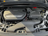 最新鋭の自社整備工場にて、車検・点検は勿論の事、あらゆるご要望にお応えすべく輸入車ディーラーならではの最新のコンピューターシステムとベテランの整備士がバックUP!