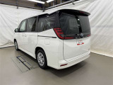 走りにこだわりながら収納力も持ち合わせたお車です。