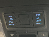 【両側パワースライドドア】スマートキーや運転席のスイッチで後席両側スライドドアの開閉が可能♪電動だから力を入れてドアを開ける必要が無く、小さなお子様でも簡単に開け閉めでき快適です♪