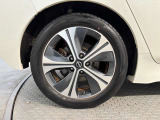 足元おしゃれのマストアイテム、純正アルミホイール☆タイヤサイズ:215/50R17☆