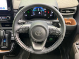 インテリアに合わせたデザインのステアリングは、運転される方のことも考え、運転しやすい形状、大きさです。是非一度、実際に触ってお確かめください。