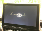 【10.5インチ ディスプレイオーディオ】大画面のディスプレイはAppleCarPlayやAndroidAutoが利用可能。大きな画面でスマホナビアプリ等が利用いただけます♪