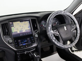 使いやすさや安全性を追求したステアリング周り!高級車ゆえにスイッチ類が多いのも特徴ですね!考え尽くされた配置ですぐに使いこなす事が出来ますのでご安心下さい!是非、体感してみて下さい!!