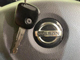 【キーレス】少し離れた場所からでもボタン一つでドアの開錠・施錠ができるのでとっても便利!ドアの鍵穴周りに傷をつけることもありません♪
