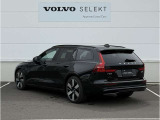 ◆バック/万が一を考え、安全性を重視する方に選ばれているVOLVO車。ドアを開閉するとその重み・厚みに驚くはず