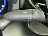【オートライト】車外の明るさに応じて、自動的にライトの点灯・消灯をしてくれます。