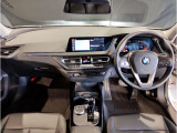 ☆センターパネルを運転席側に僅かに傾けたBMW独特のインパネ☆【駆け抜ける歓び】はここからもスタートしております☆
