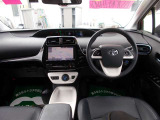 運転席はご覧の通り。