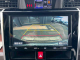 駐車時、後方の映像がモニターで確認できます。狭い場所での駐車もスムーズです。