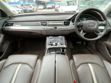 A8 4.0 TFSI クワトロ 4WD 
