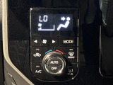 AUTOエアコンを装備しています♪室内の温度を設定するとセンサーが室温を感知して、温度、風量を自動的にコントロ-ルして快適な空間を作ってくれます!