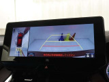 【バックモニター】付です。バックギヤに入れるだけで、ナビの画面に後方視界を映し出して非常に便利ですよ(^^♪後ろが見えることで安全確認も出来ますね☆