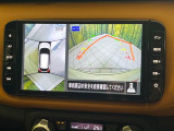 【アラウンドビューモニター】専用のカメラにより、上から見下ろしたような視点で360度クルマの周囲を確認することができます☆死角部分も確認しやすく、狭い場所での切り返しや駐車もスムーズに行えます。