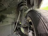 お車を安心してお乗りいただく為には、足回りの定期点検が欠かせません。サービスサポート(有償保証)では無料点検もご提供しており、安心のカーライフをお過ごしいただけるサポート体制が整っています。