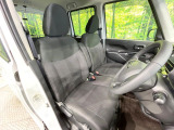 運転席まわりには十分なスペースがあり、大柄な方でもゆったり運転していただける環境です。