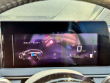 メーター内のカラーディスプレイには運転をサポートするさまざまな情報を表示します☆